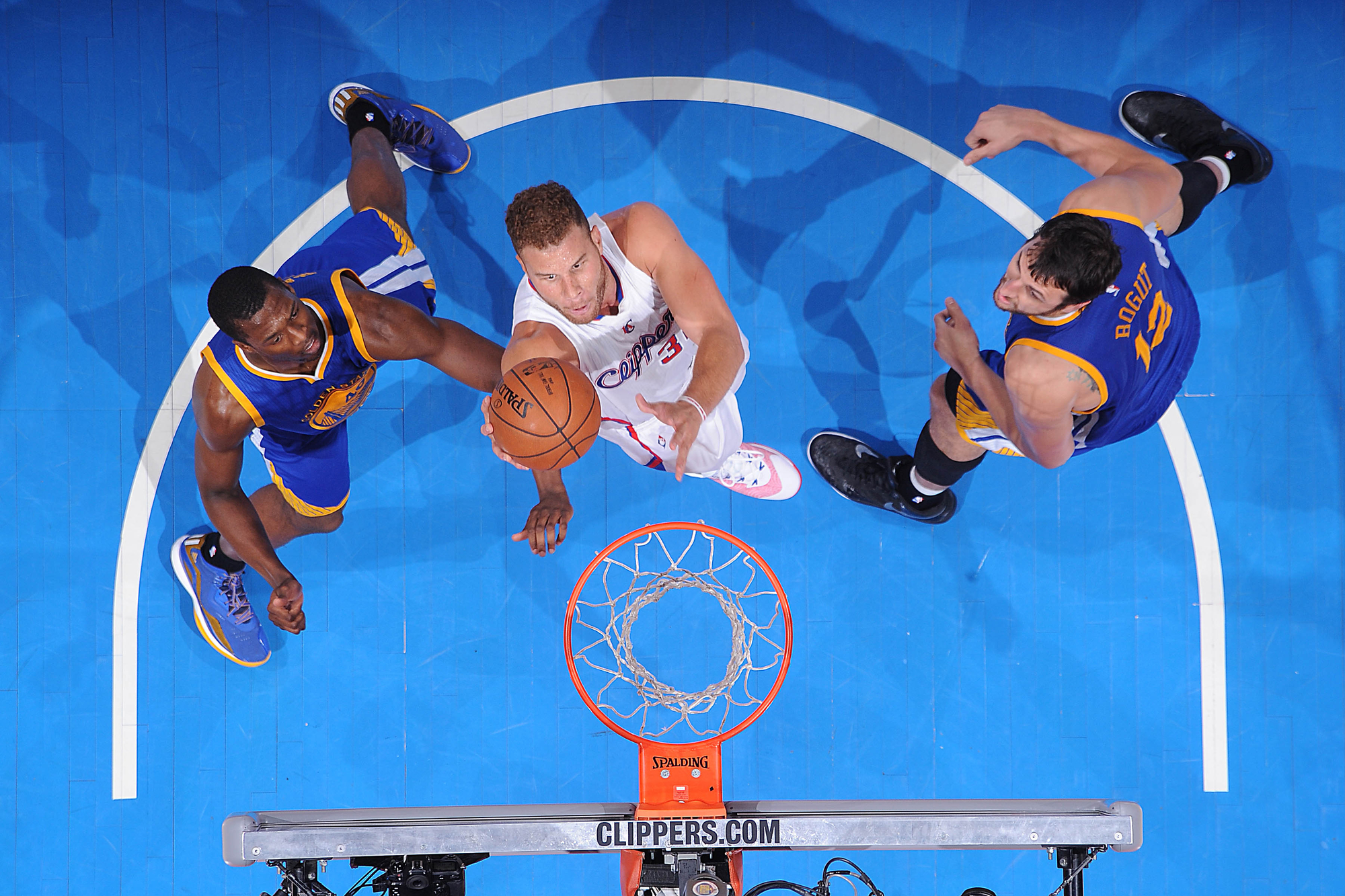 爱游戏平台关于里程碑夜洛杉矶快船扳平良机，欧冠冲刺阶段刷纪录，悬念犹存，年轻球员得到机会的信息